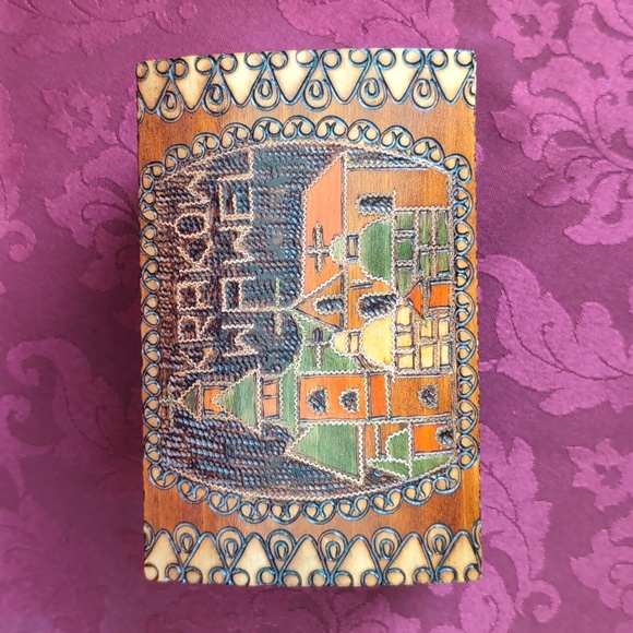 Krakow Wawel Wooden Polish Box with Lock and Key - Picture 1 of 14